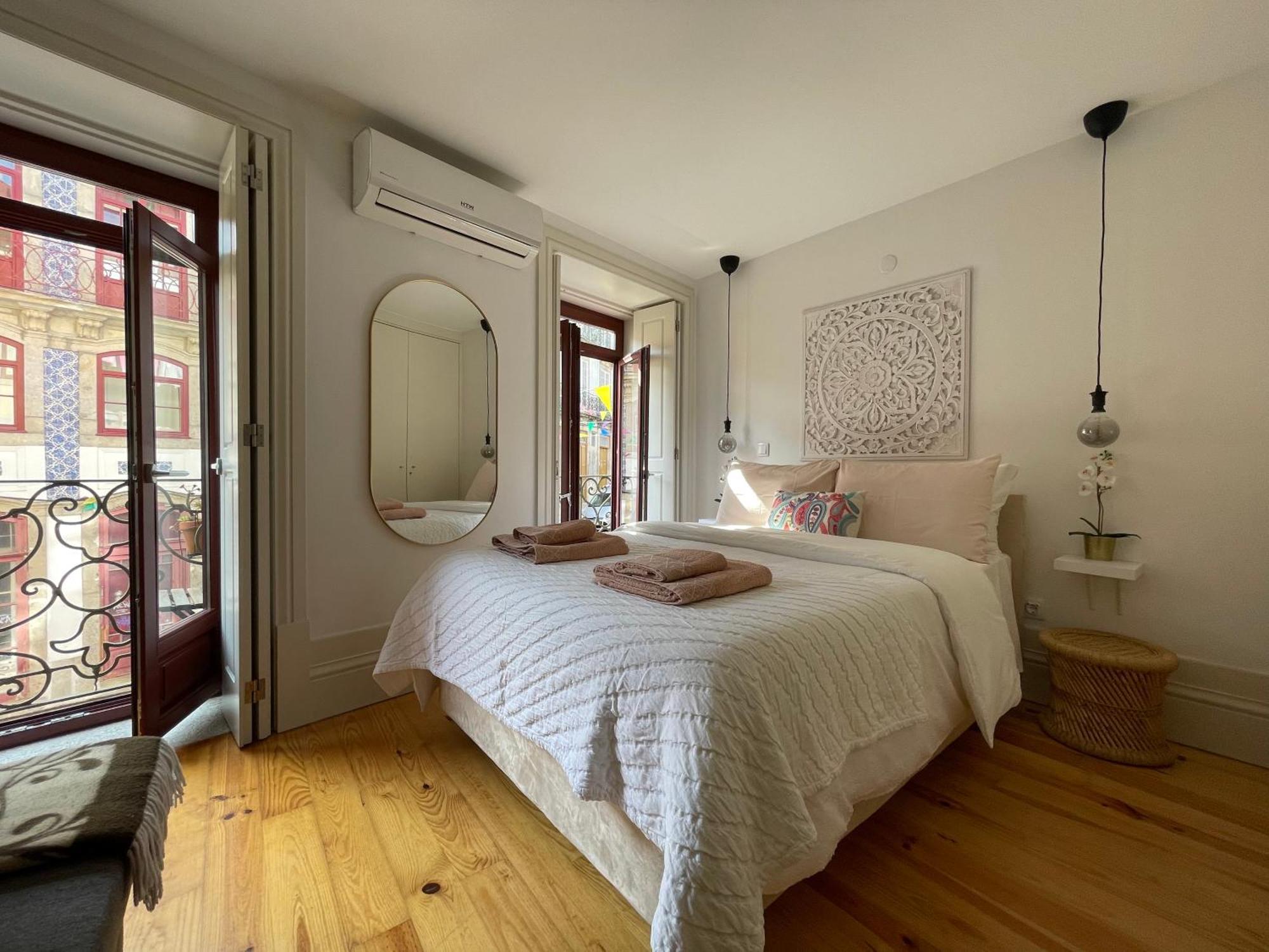 Historic Porto Balcony Hideaway - Taipas House 60 Appartement Buitenkant foto
