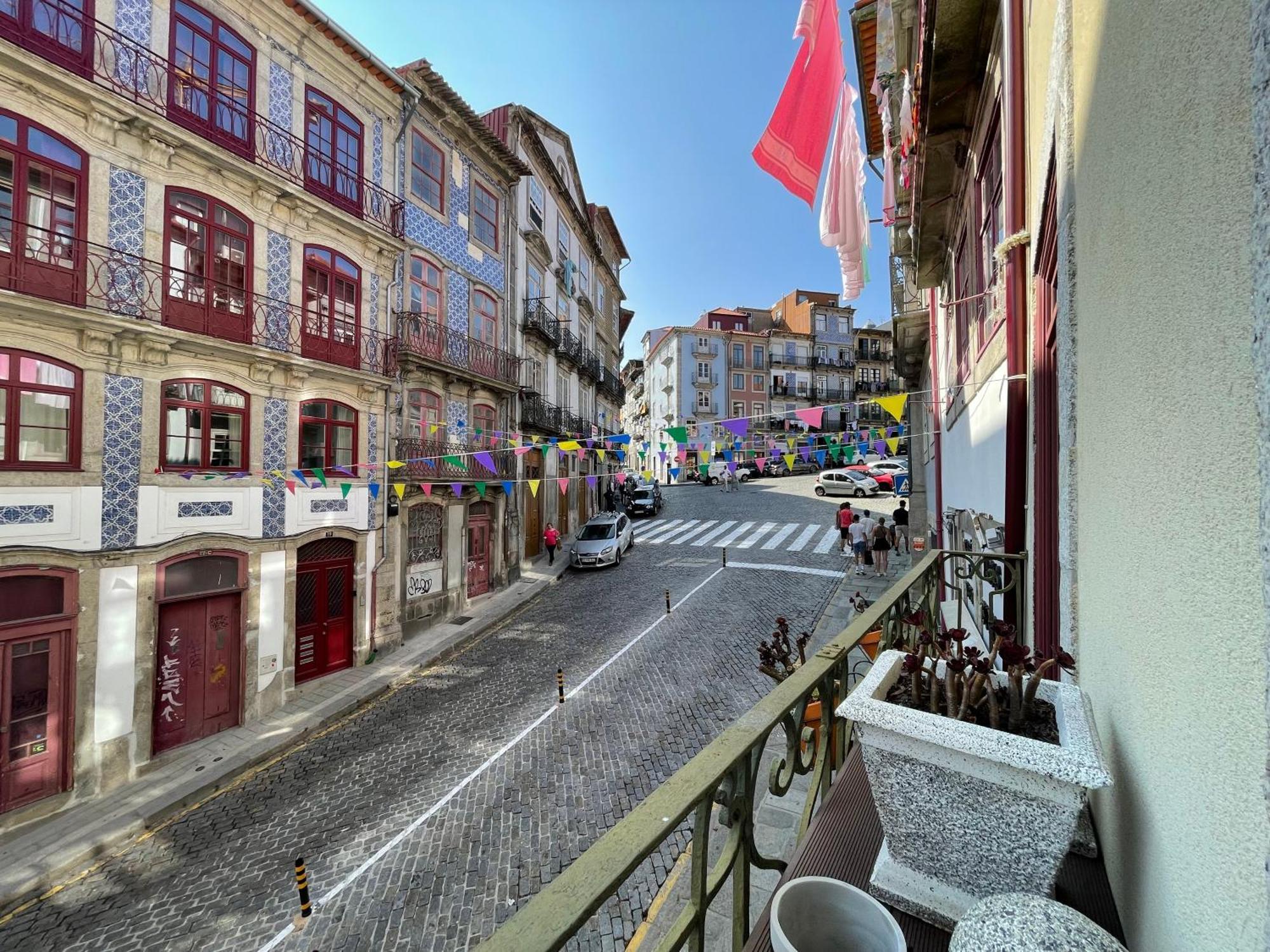 Historic Porto Balcony Hideaway - Taipas House 60 Appartement Buitenkant foto