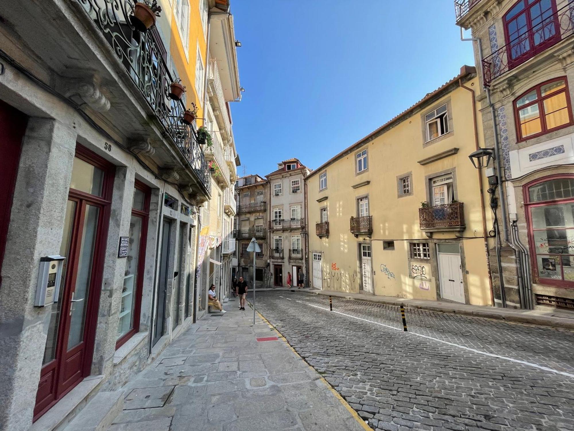 Historic Porto Balcony Hideaway - Taipas House 60 Appartement Buitenkant foto